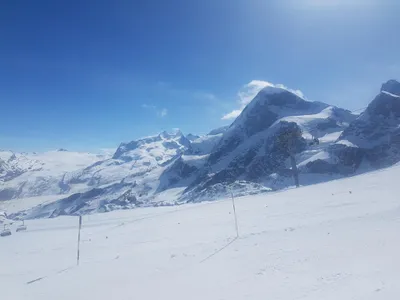 Nuages sur le Breithorn, Nordend et Dufourspitze au fond