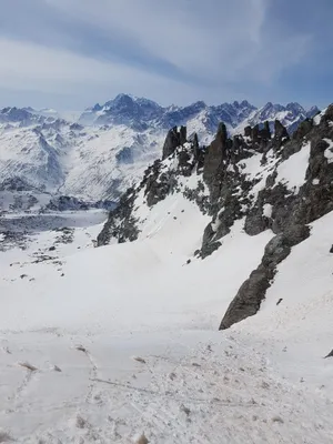 Le massif du MB depuis le pied du couloir